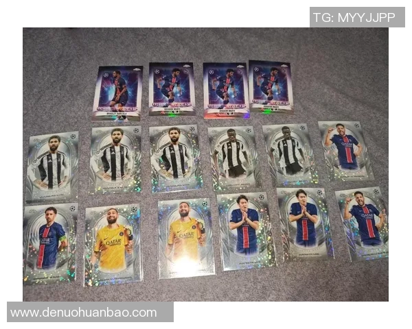 球星卡挂链足球：集热爱与收藏于一体的创新潮流配饰